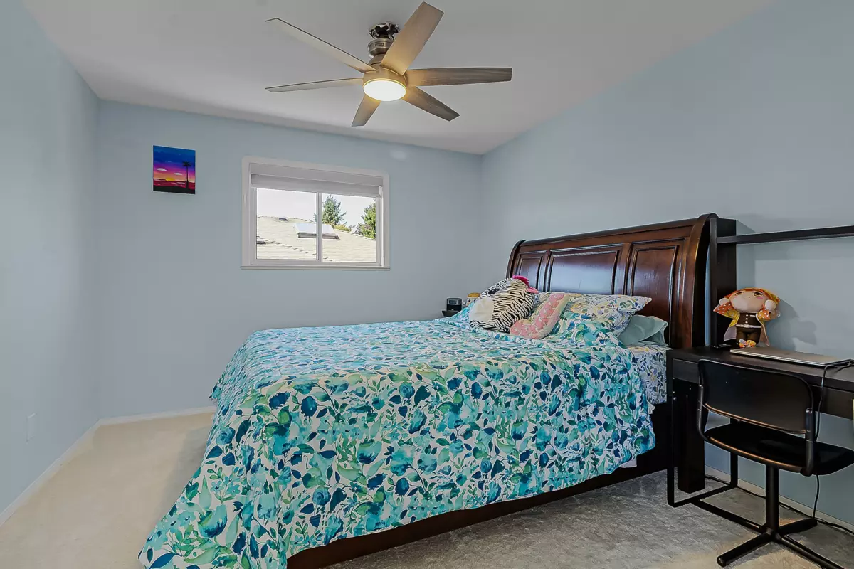 Basement Recreation Room Photo of 19113 62a Avenue, Surrey, BC