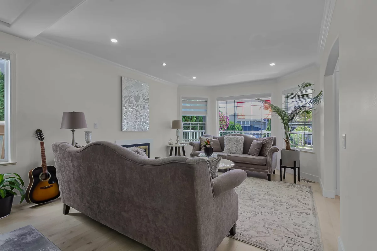 Dining Area Photo of 19113 62a Avenue, Surrey, BC