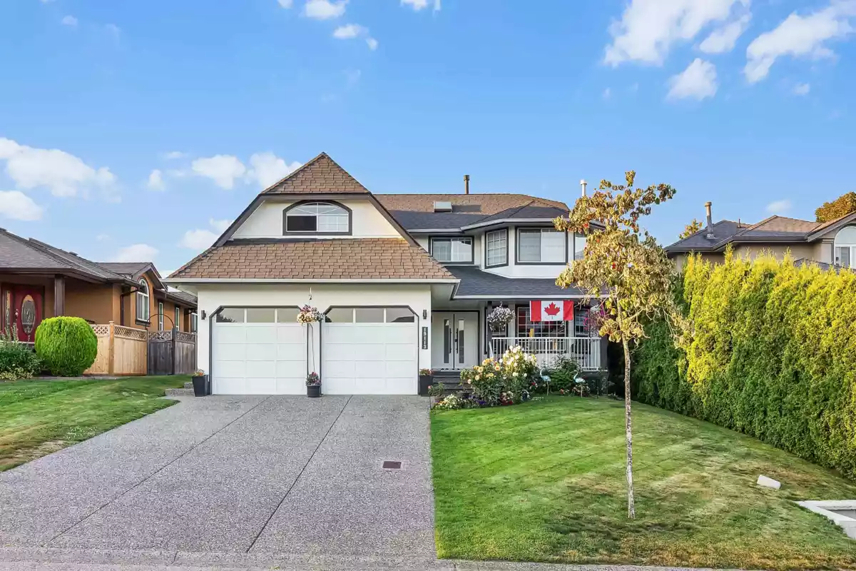Outdoor Deck Photo of 19113 62a Avenue, Surrey, BC