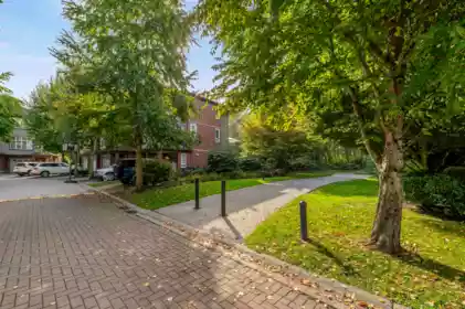 102 18777 68a Avenue, Surrey, BC, Surrey — Townhouse for sale