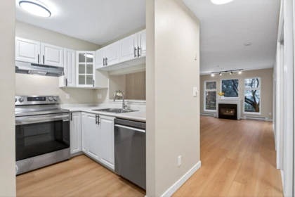 203 1190 Eastwood Street, Coquitlam, BC, Coquitlam — Apartment/Condo for sale