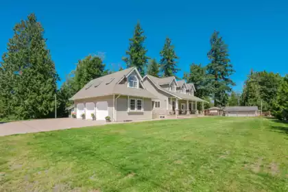 25219 60 Avenue, Langley, BC, Salmon River — 5 bed single family residence for sale