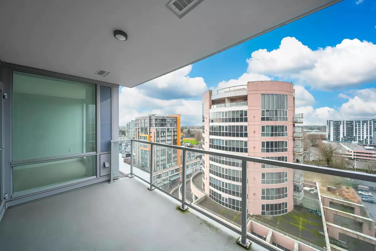 Guest Bathroom Photo of 1603 6833 Buswell Street, Richmond, BC