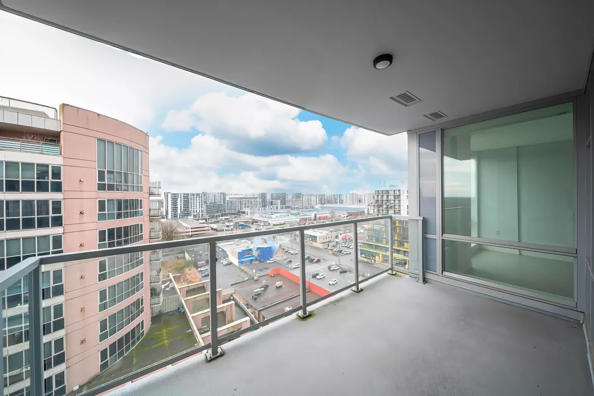 Powder Room Photo of 1603 6833 Buswell Street, Richmond, BC