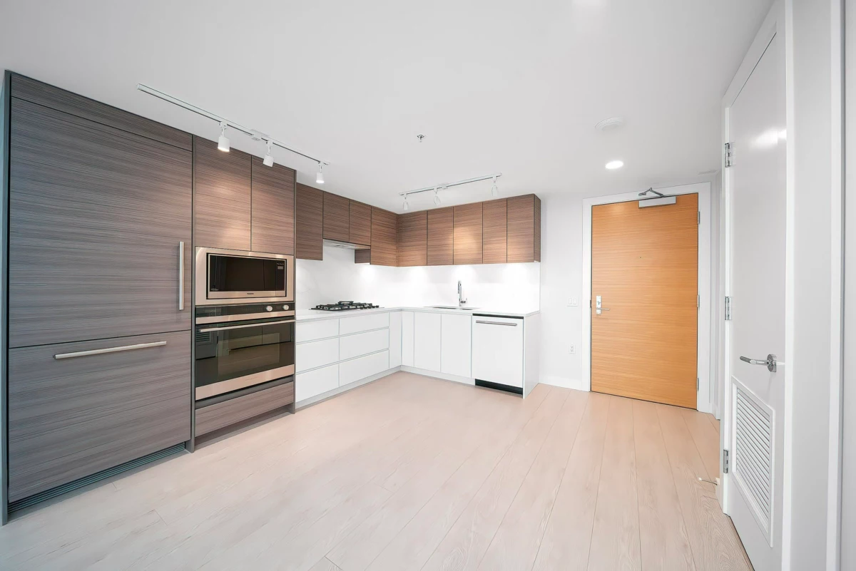 Primary Bathroom Photo of 1603 6833 Buswell Street, Richmond, BC