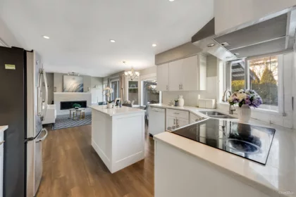 Breakfast Nook Photo of 6167 45 Avenue, Delta, BC