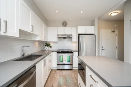 2410 963 Charland Avenue, Coquitlam, BC