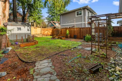 Outdoor Patio Photo of 32931 1st Avenue, Mission, BC