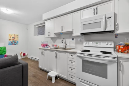 Garage Interior Photo of 2112 165a Street, Surrey, BC