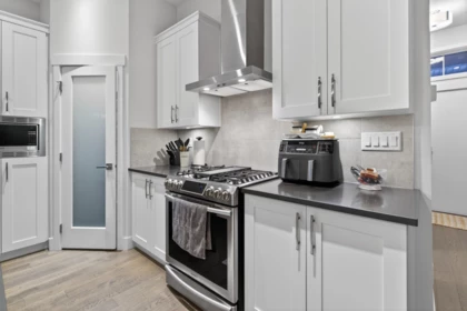 Kitchen Photo of 2112 165a Street, Surrey, BC