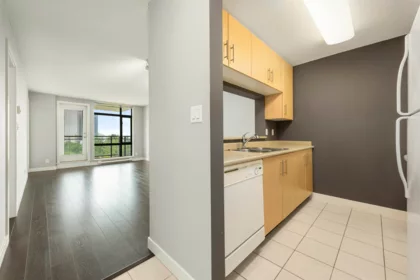1203 3660 Vanness Avenue, Vancouver, BC, Vancouver — Apartment/Condo for sale