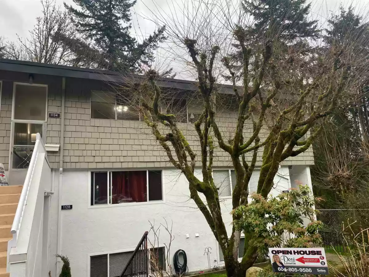 Hallway Photo of 1134 Chateau Place, Port Moody, BC