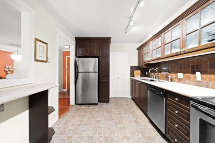 Primary Bathroom Photo of 1801 555 Austin Avenue, Coquitlam, BC
