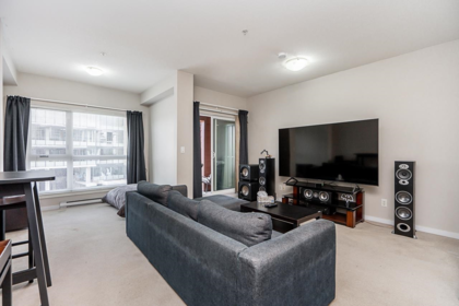 Kitchen Photo of 306 13733 107a Avenue, Surrey, BC