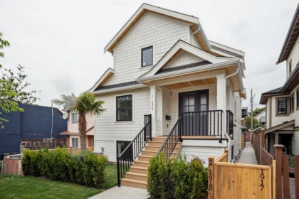 1 1915 E 3rd Avenue, Vancouver, BC, Vancouver — Half Duplex for sale