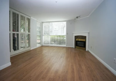 4 8430 Jellicoe Street, Vancouver, BC, Vancouver — Apartment/Condo for sale