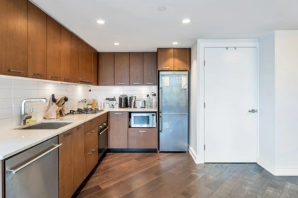 Kitchen Island Photo of 607 1372 Seymour Street, Vancouver, BC