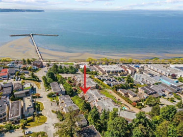 102 15025 Victoria Avenue, White Rock, BC, White Rock — Apartment/Condo for sale