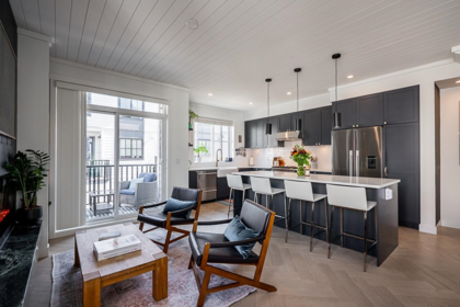 Kitchen Photo of 15 16565 24a Avenue, Surrey, BC
