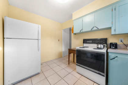 Guest Bathroom Photo of 14750 60 Avenue, Surrey, BC