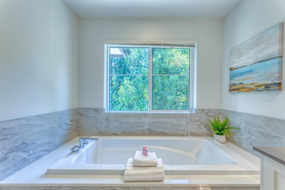 Guest Bathroom Photo of 34 3306 Princeton Avenue, Coquitlam, BC