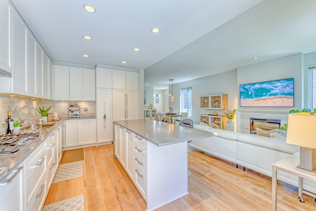 Kitchen Photo of 34 3306 Princeton Avenue, Coquitlam, BC