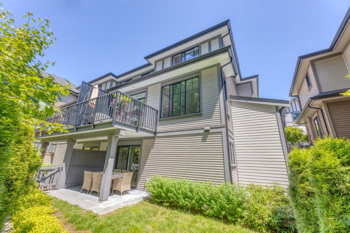 Swimming Pool Photo of 34 3306 Princeton Avenue, Coquitlam, BC