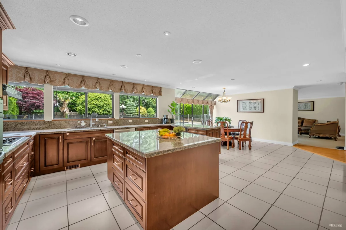 Breakfast Nook Photo of 11681 Summit Crescent, Delta, BC