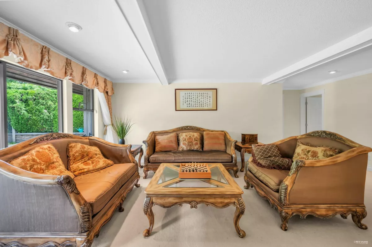 Powder Room Photo of 11681 Summit Crescent, Delta, BC