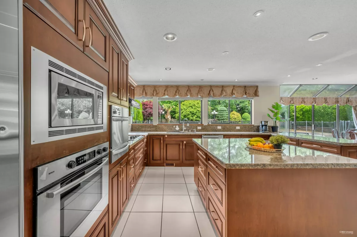 Primary Bathroom Photo of 11681 Summit Crescent, Delta, BC