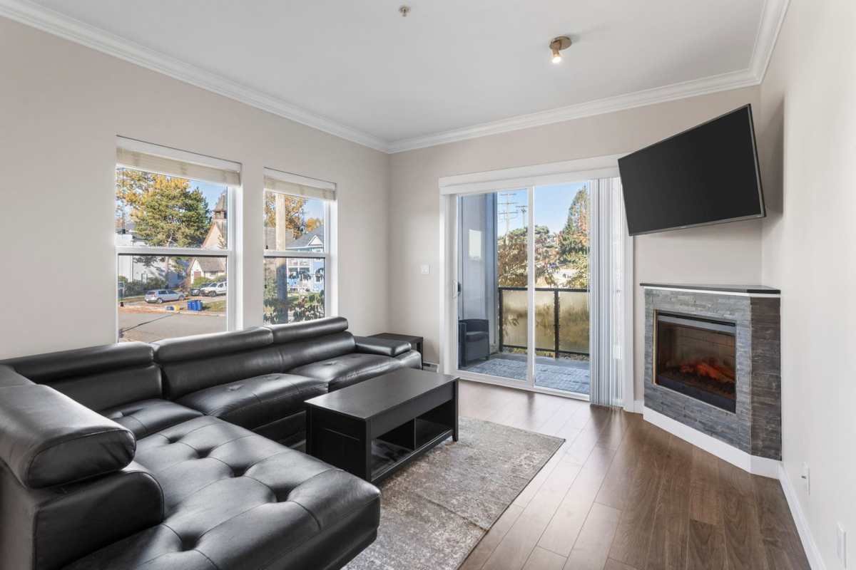 Breakfast Nook Photo of 301 11580 223 Street, Maple Ridge, BC