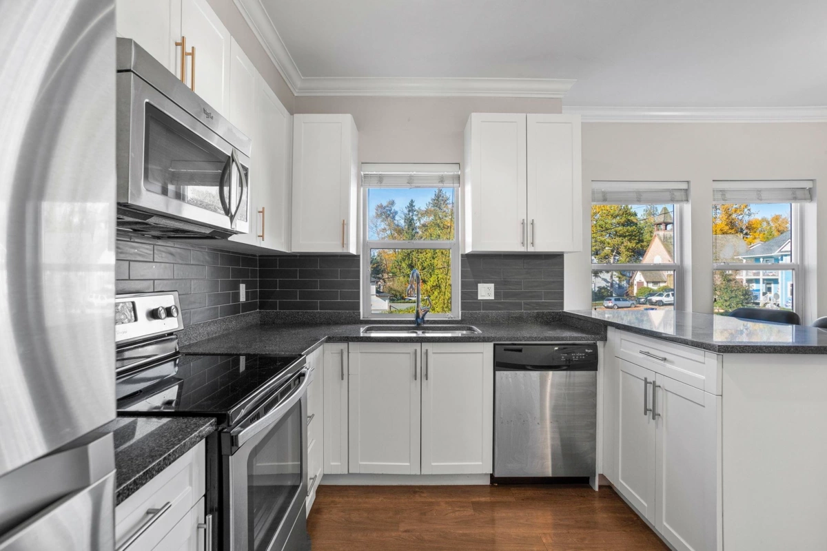 Dining Area Photo of 301 11580 223 Street, Maple Ridge, BC
