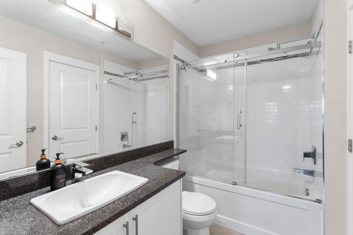 Loft / Bonus Room Photo of 301 11580 223 Street, Maple Ridge, BC