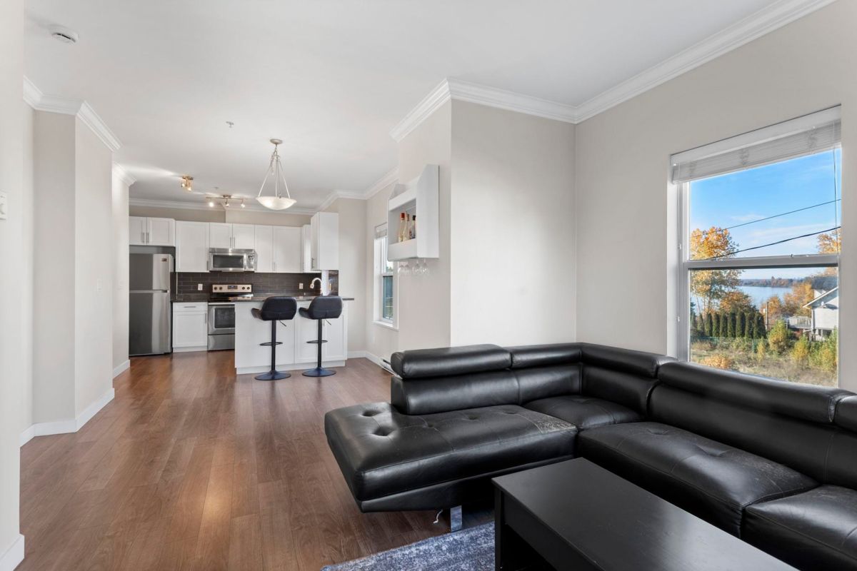 Pantry Photo of 301 11580 223 Street, Maple Ridge, BC