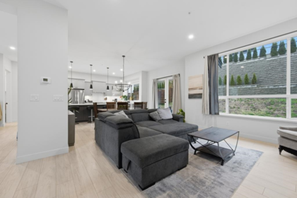 Breakfast Nook Photo of 31577 Mccreath Place, Mission, BC