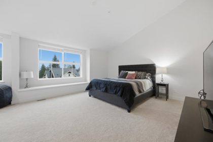 Hallway Photo of 31577 Mccreath Place, Mission, BC