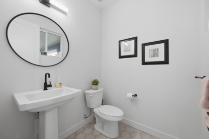 Mudroom Photo of 31577 Mccreath Place, Mission, BC