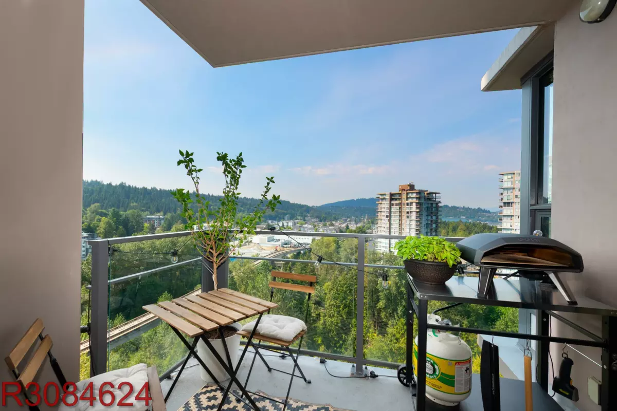 Kitchen Photo of 1902 301 Capilano Road, Port Moody, BC