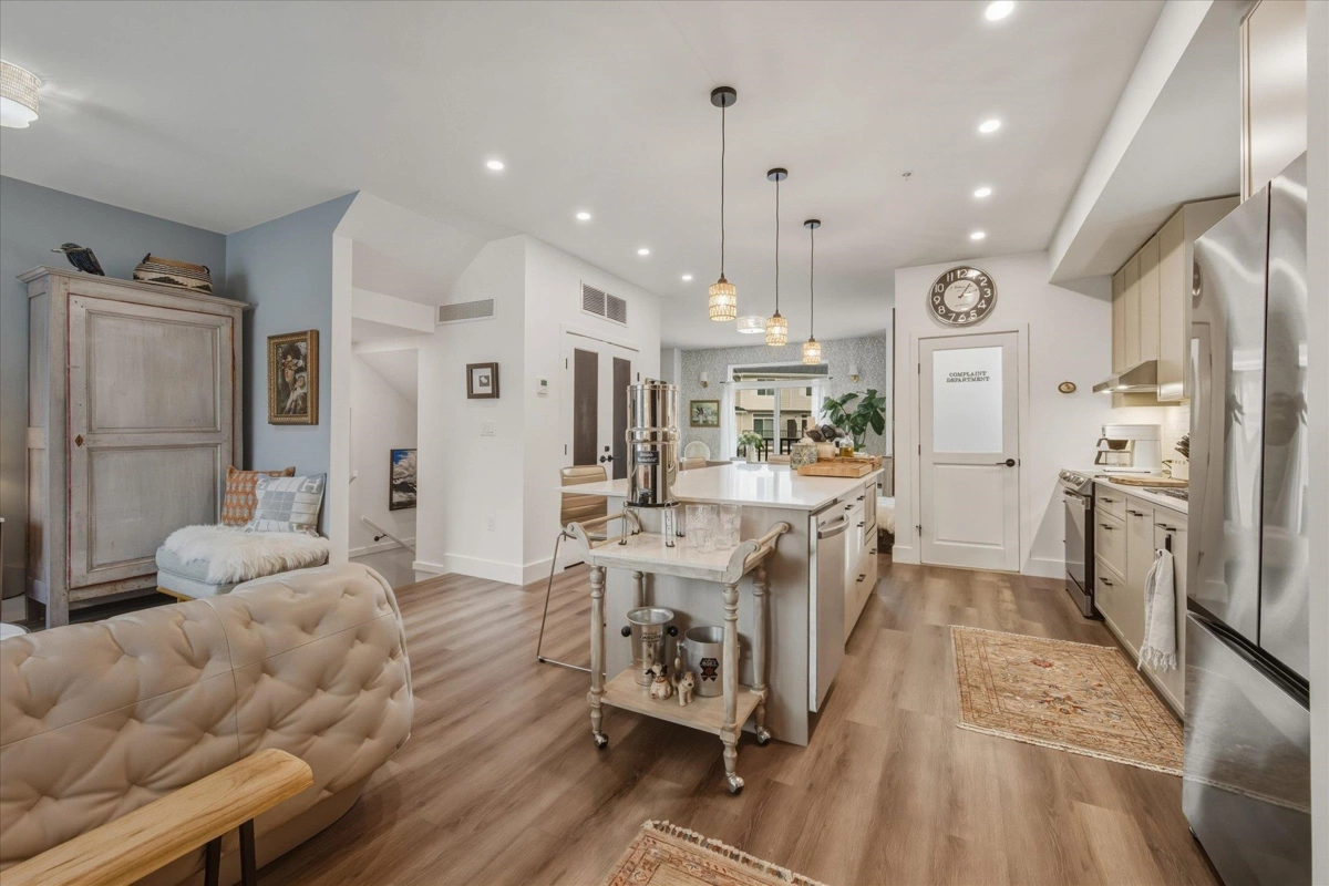 Dining Area Photo of 1 7360 Crabapple Court, Pemberton, BC