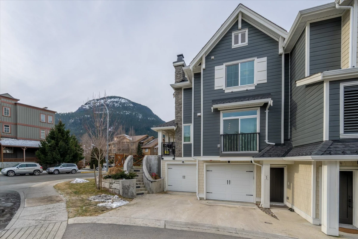 Garden / Landscaping Photo of 1 7360 Crabapple Court, Pemberton, BC