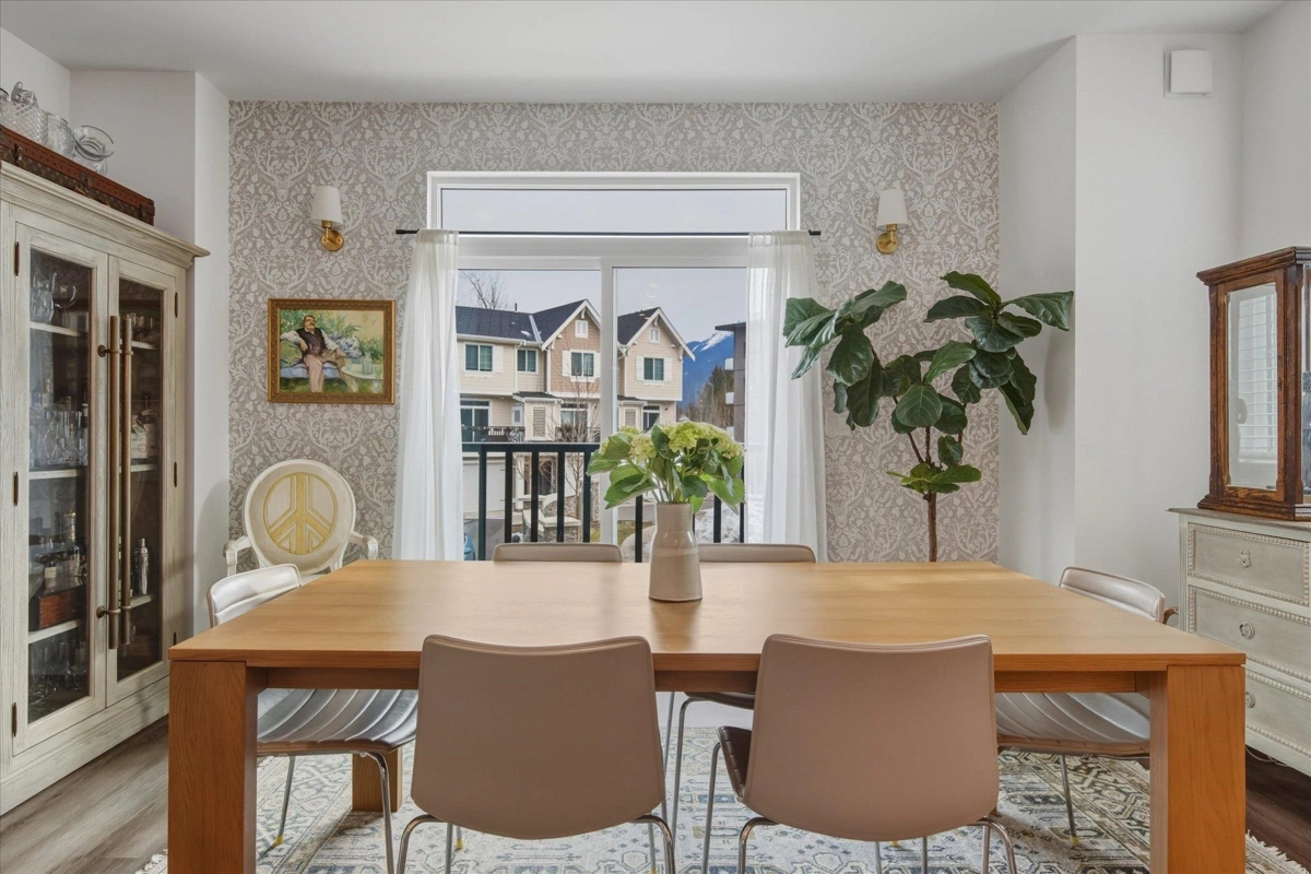 Guest Bathroom Photo of 1 7360 Crabapple Court, Pemberton, BC