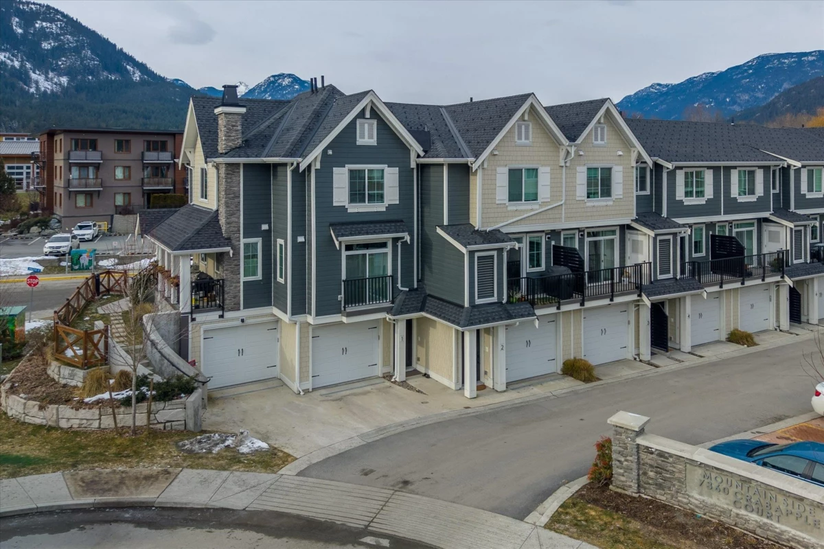 Swimming Pool Photo of 1 7360 Crabapple Court, Pemberton, BC