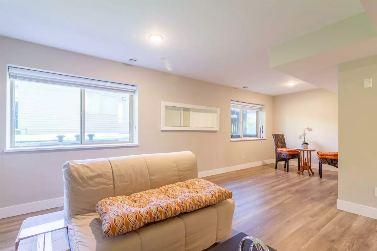 Front Yard Photo of 13712 232 Street, Maple Ridge, BC