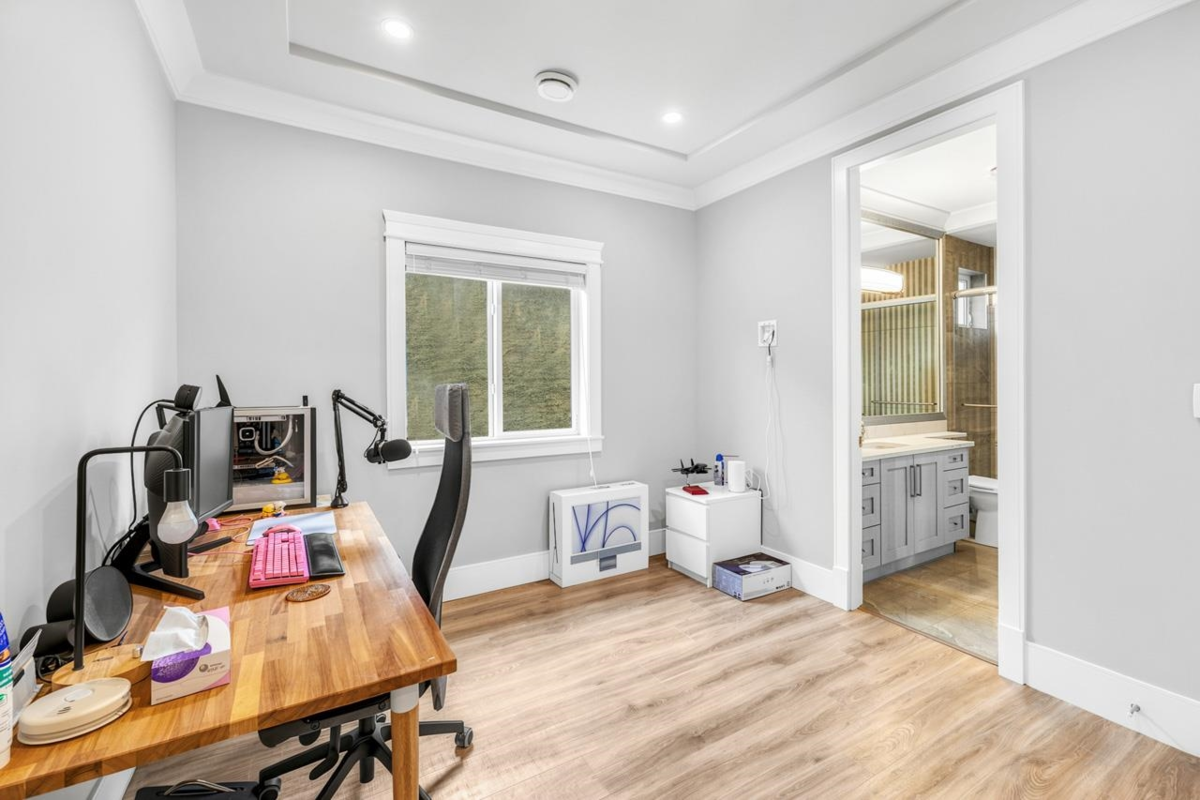Entry Foyer Photo of 5028 Maple Road, Richmond, BC