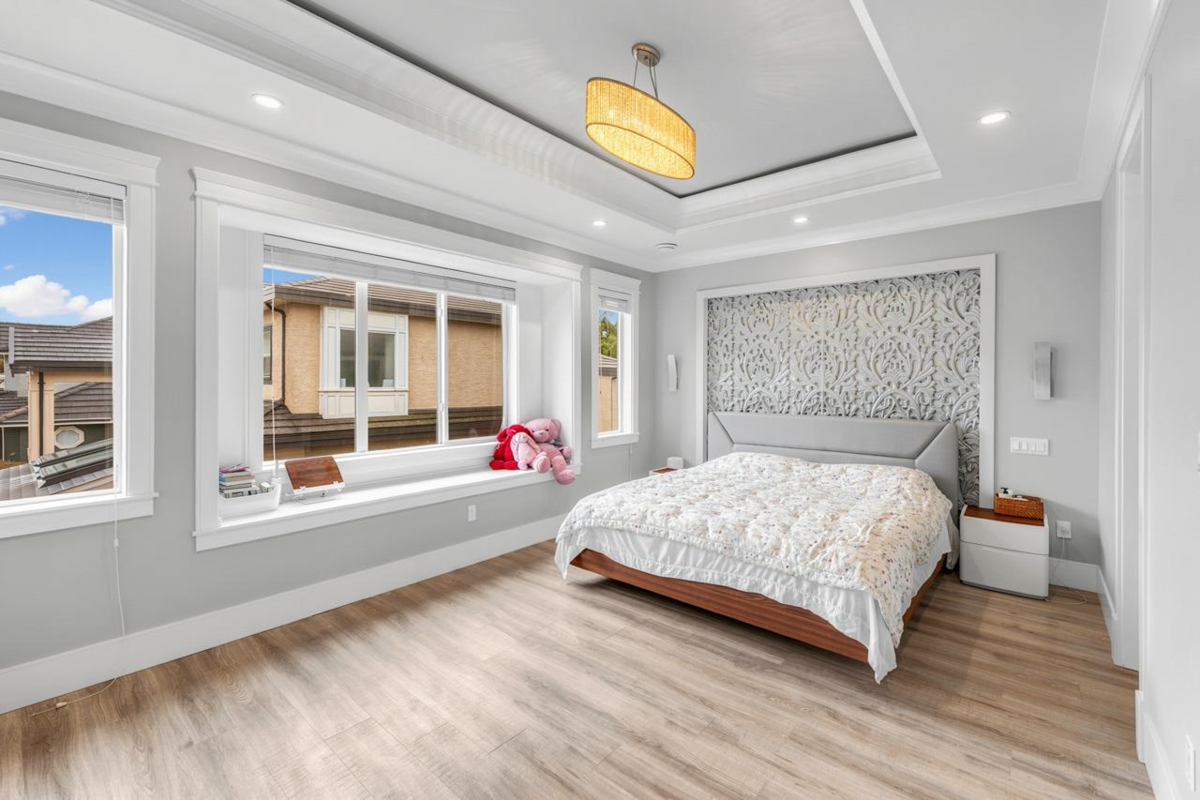 Guest Bathroom Photo of 5028 Maple Road, Richmond, BC