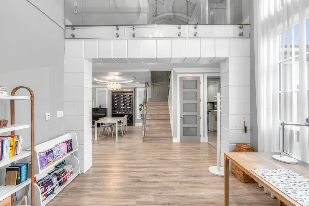 Living Room Photo of 5028 Maple Road, Richmond, BC