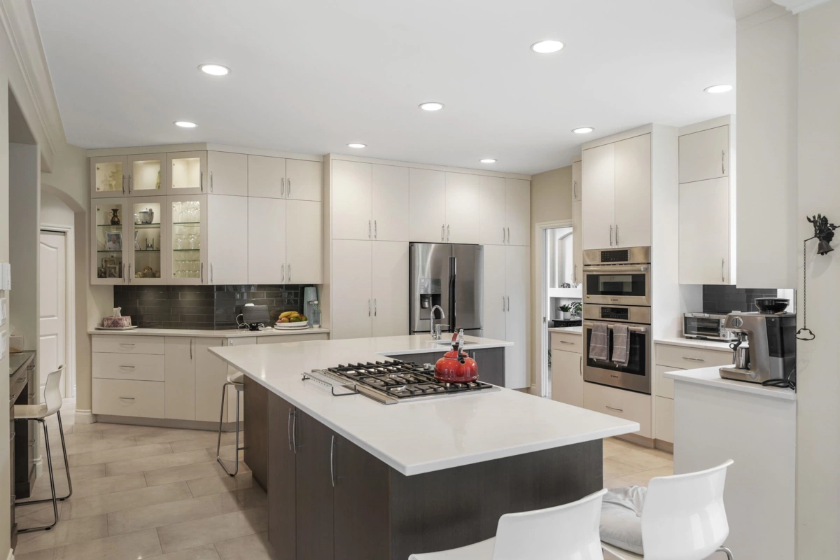 Primary Bathroom Photo of 220 Fern Drive, Anmore, BC