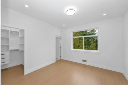 Hallway Photo of 5 2168 W Vinewood Street, Abbotsford, BC