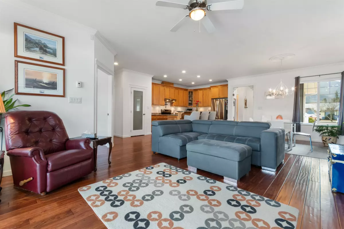 Breakfast Nook Photo of 1 425 Stuart Street, Hope, BC