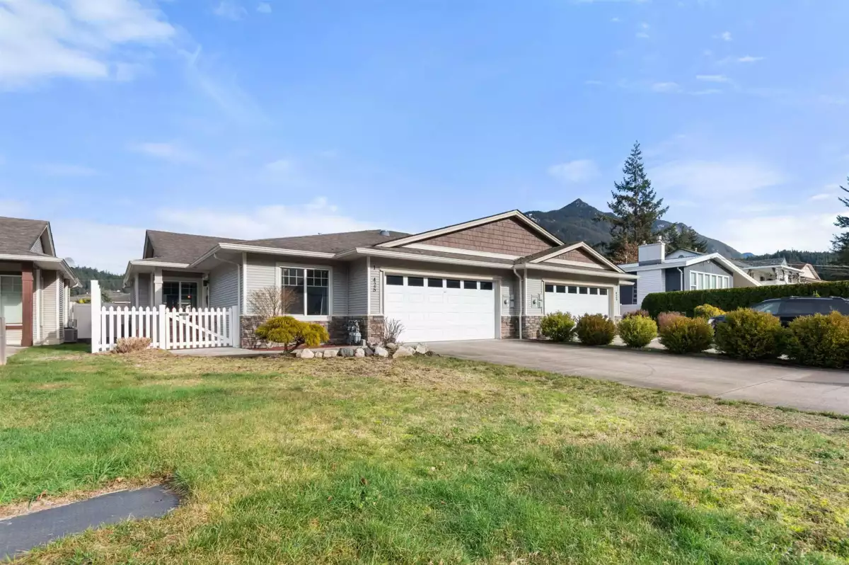 Exterior Rear Photo of 1 425 Stuart Street, Hope, BC